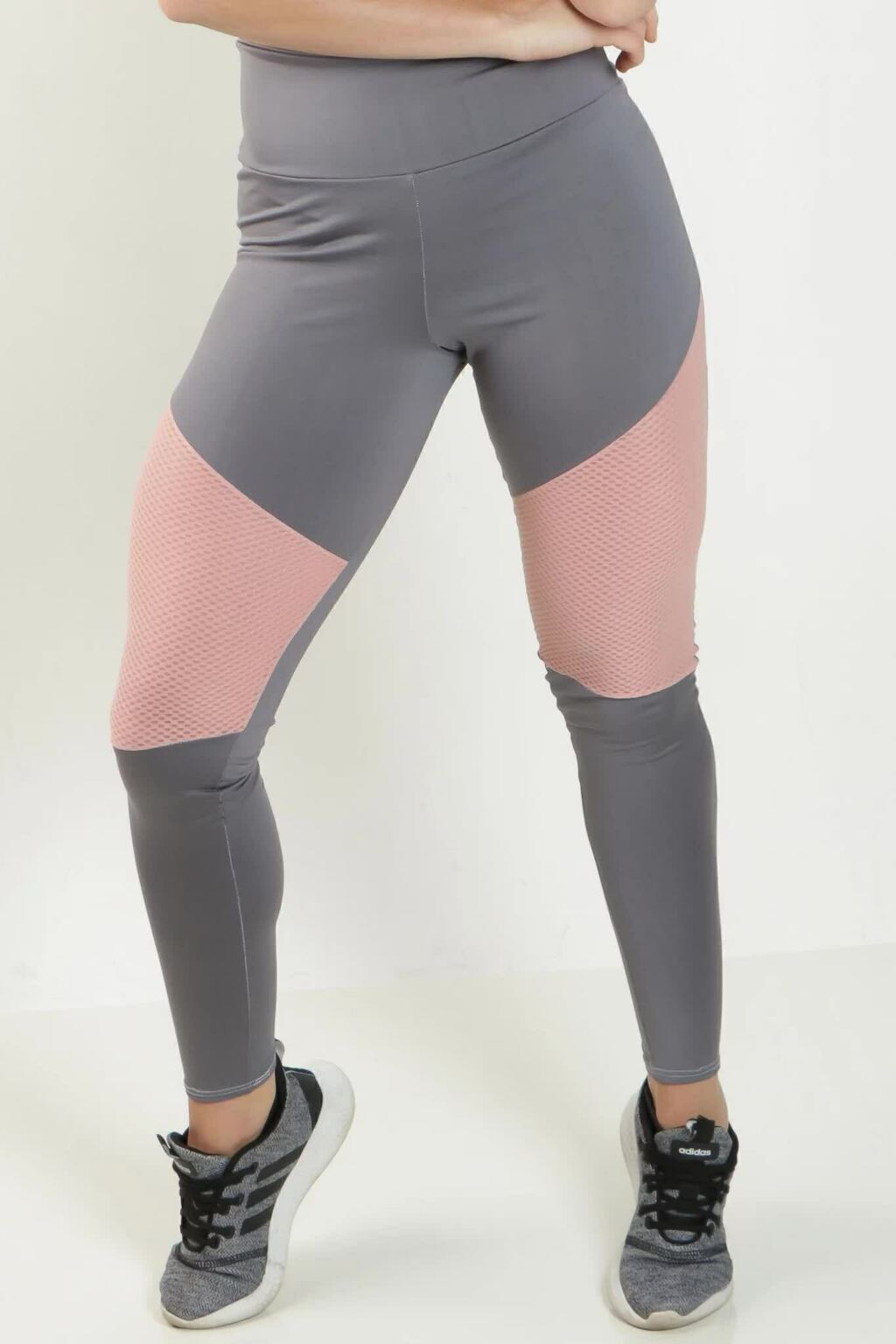 Calça Legging Cintura Alta Assimétrica com com Branco Detalhe em Tulê Cinza